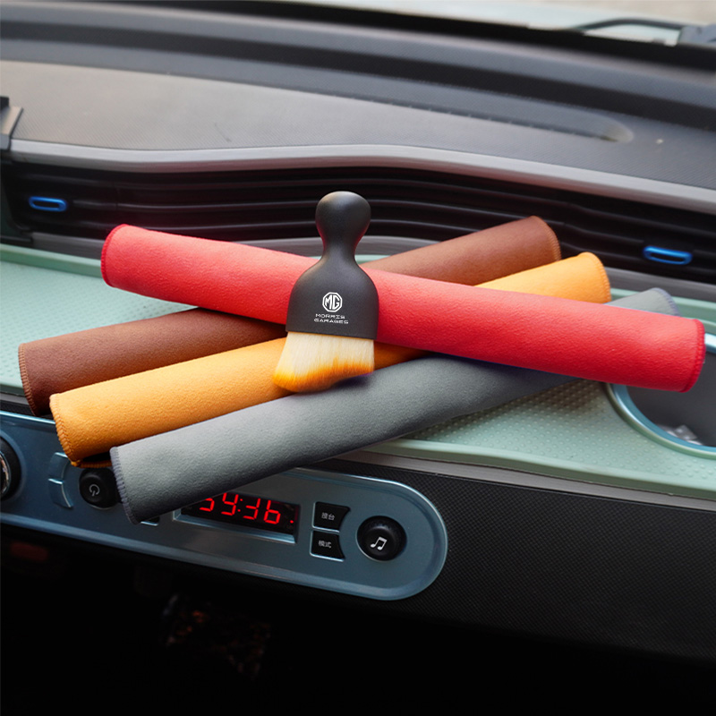 Car Cleaning Soft Brush Tool D - Dust Removal Sticker 评论和价格